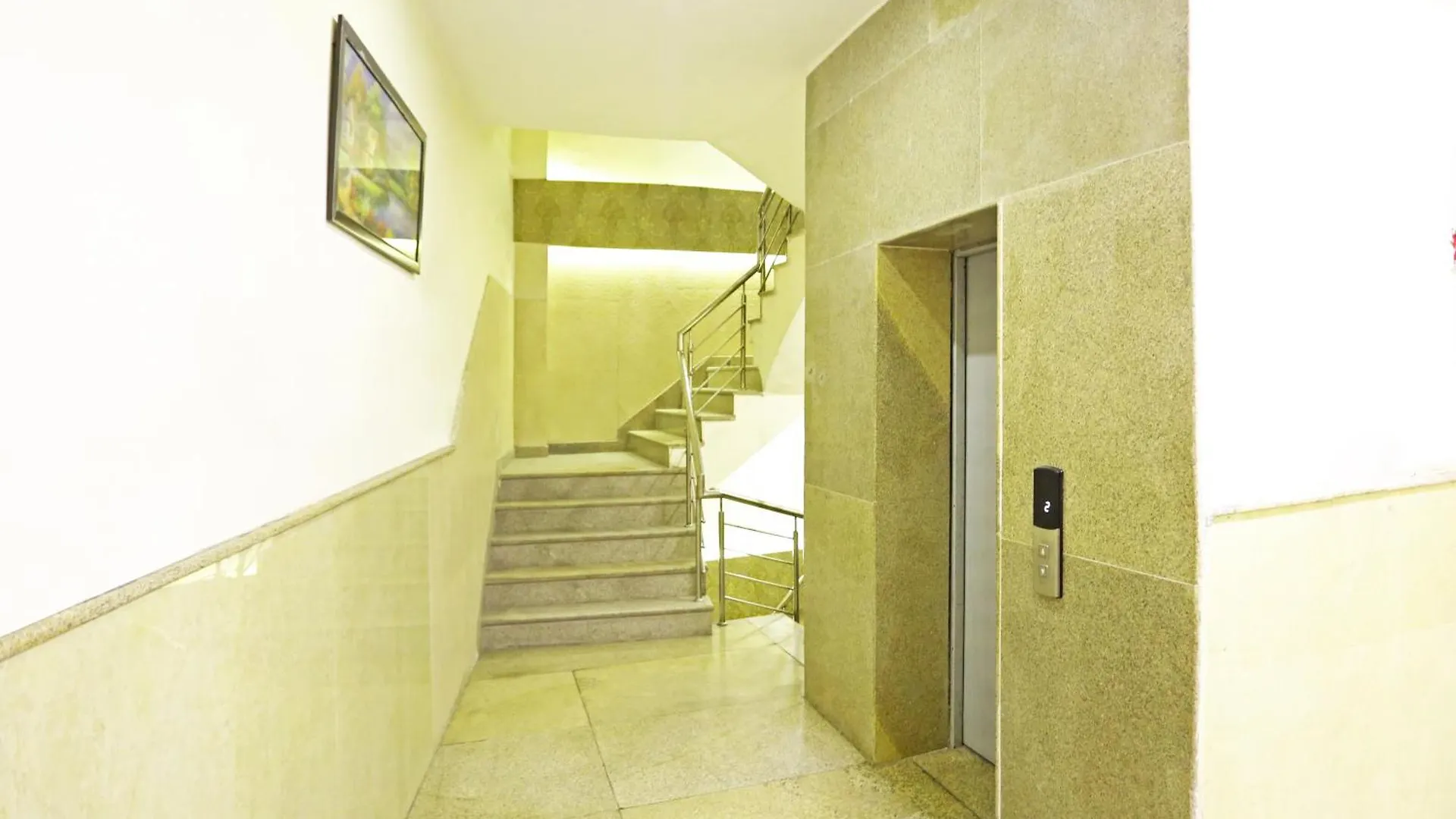 Hotel The Kiara Near Delhi Airport New Delhi