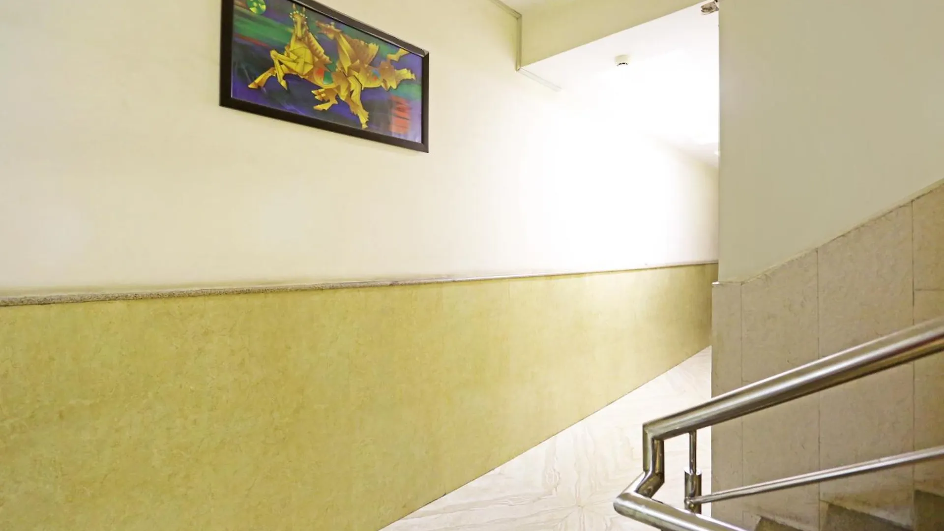 Hotel The Kiara Near Delhi Airport New Delhi