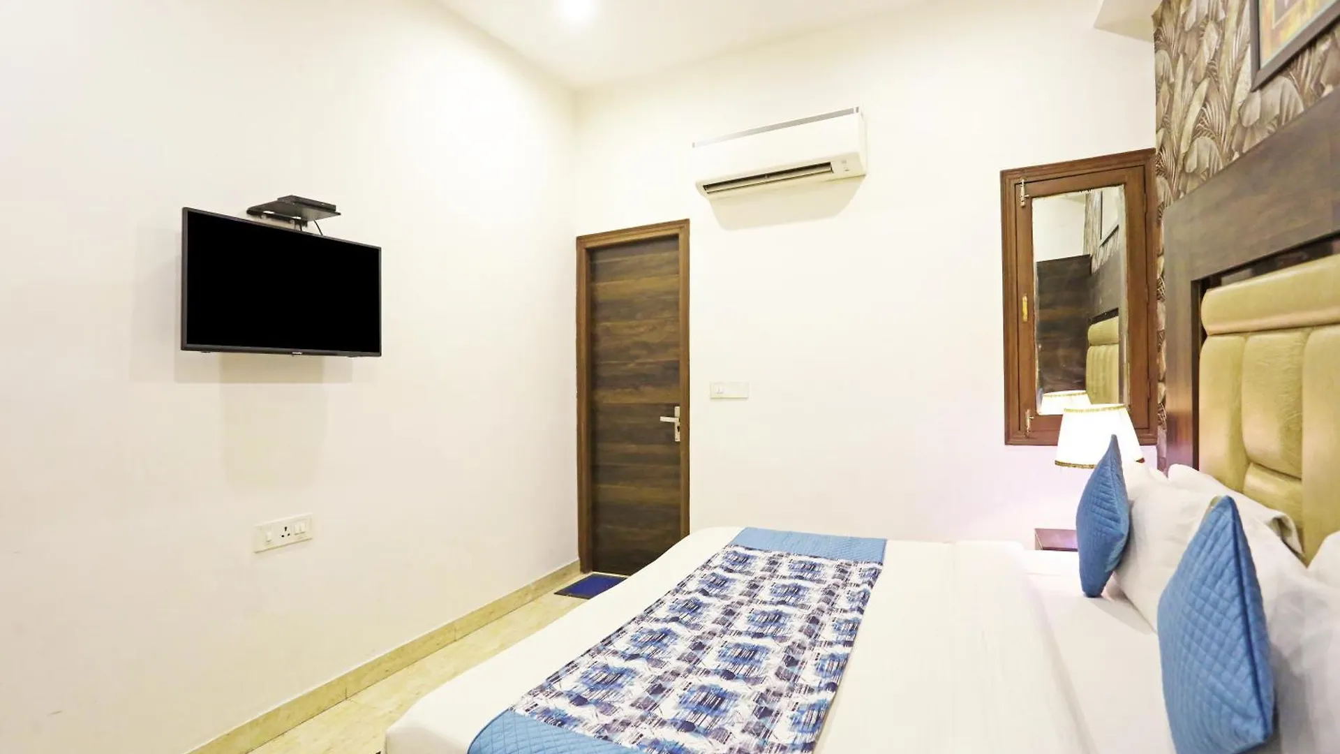 Hotel The Kiara Near Delhi Airport New Delhi
