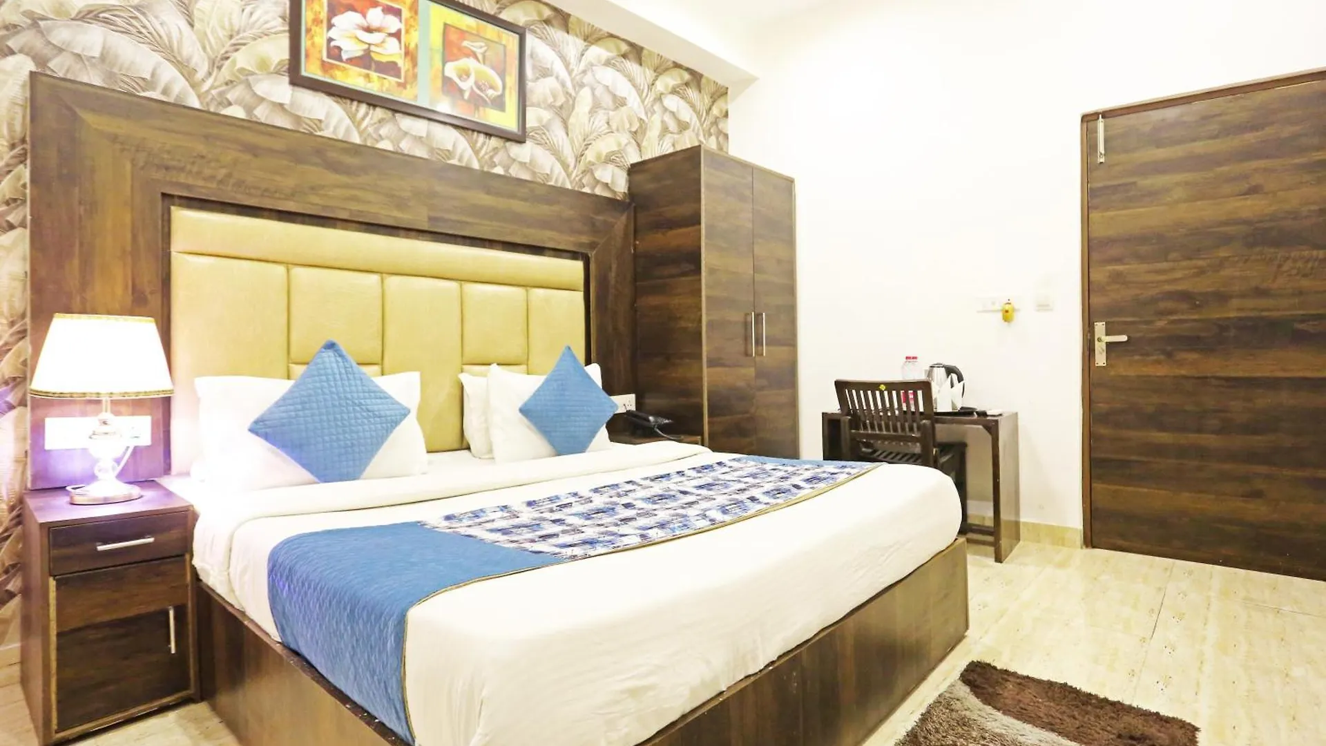 Hotel The Kiara Near Delhi Airport New Delhi 3*,  India