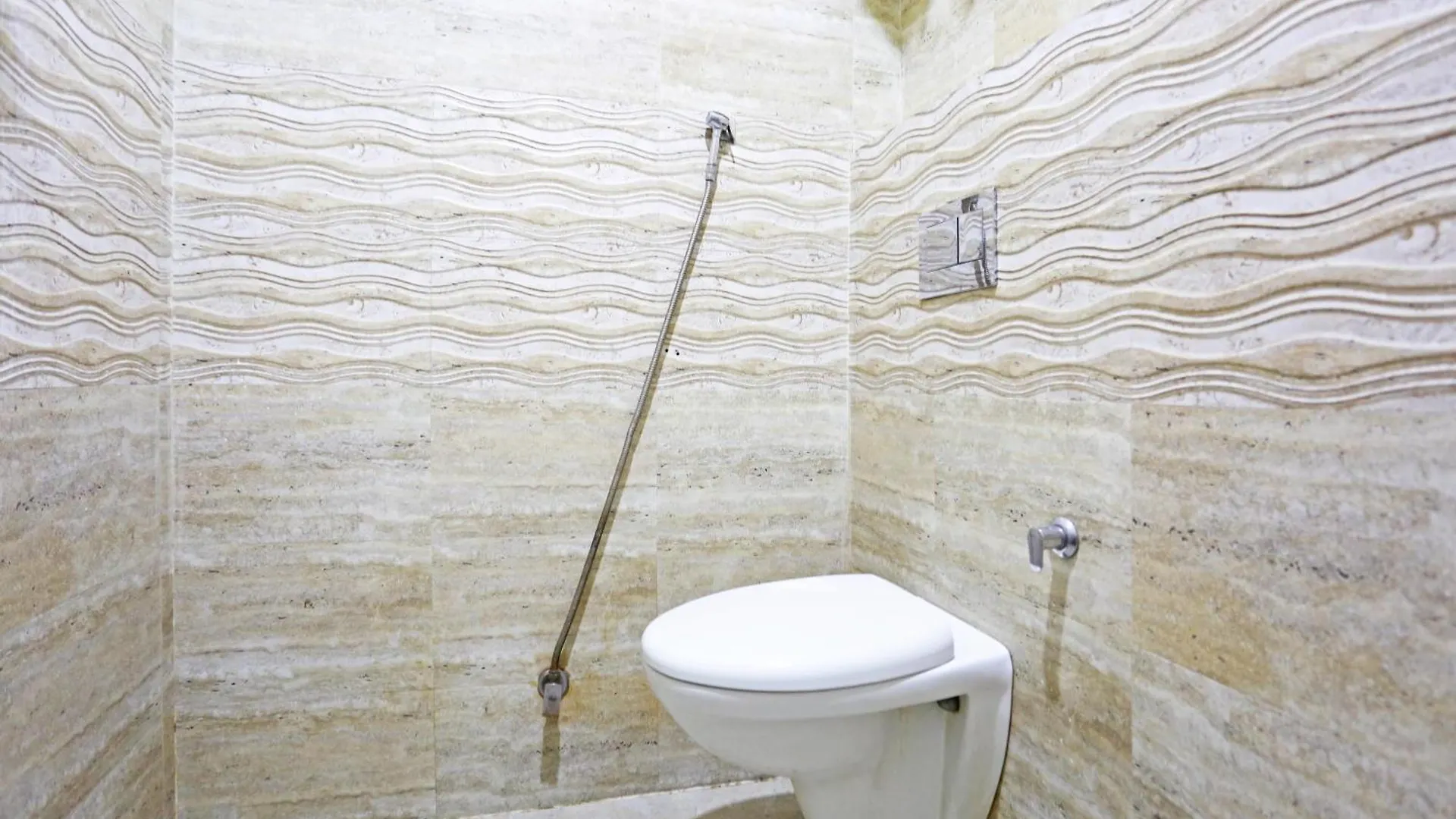 Hotel The Kiara Near Delhi Airport New Delhi