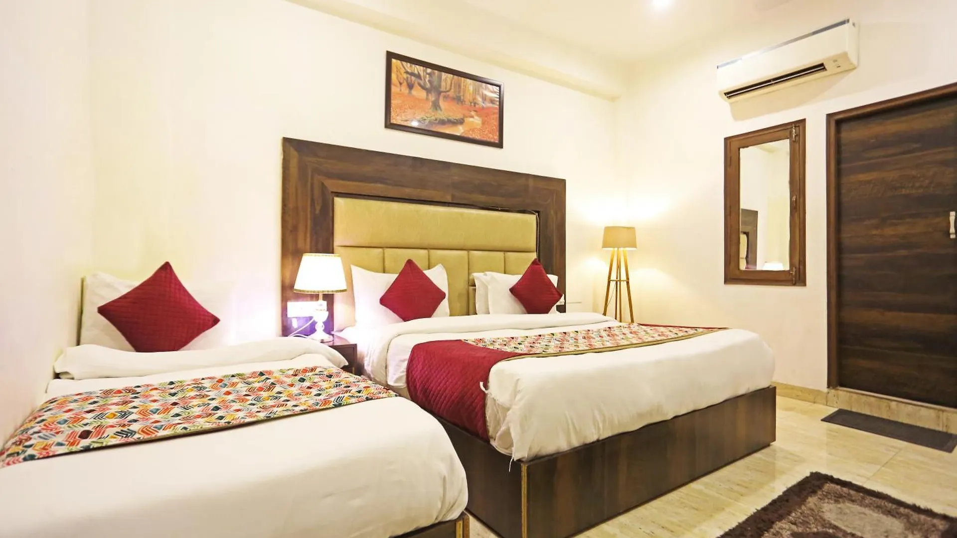 Hotel The Kiara Near Delhi Airport New Delhi
