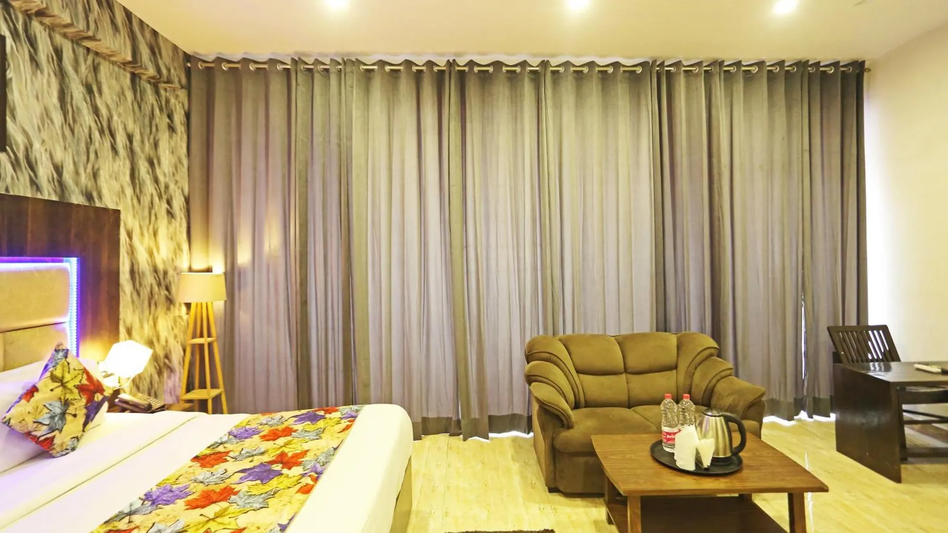 Hotel The Kiara Near Delhi Airport New Delhi