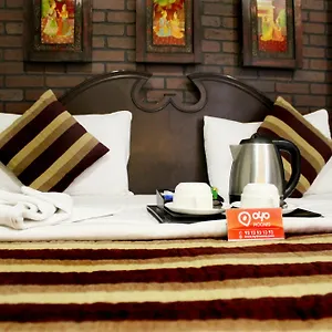 Oyo Premium Rajouri Garden Janta Market New Delhi